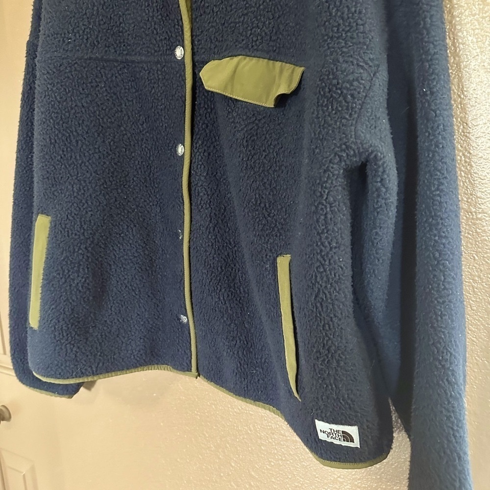 The North Face Women’s Cragmont Fleece. Navy/Green. Large. - Picture 4 of 7